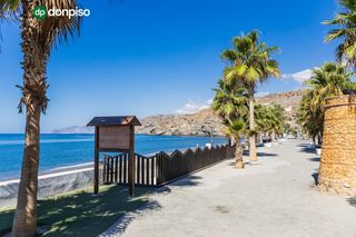 Appartement à Calle de las terreras 29. Fantástico piso junto a la playa  la rábita