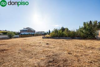 Terreny residencial a Avenida madrid 12. Compra tu parcela para hacer la casa de tus sueños a 5 min de gr