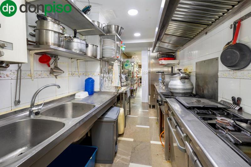 Foto 0582ba05-879f-45ab-8213-6f2c0be34ec5. Local commercial dans avenida avenida de madrid 21 dans Granada