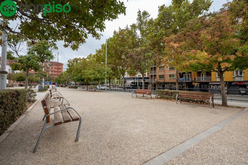 Foto 3b932a5f-ed09-4728-8856-2632ff74fa8b. Local commercial dans avenida avenida de madrid 21 dans Granada