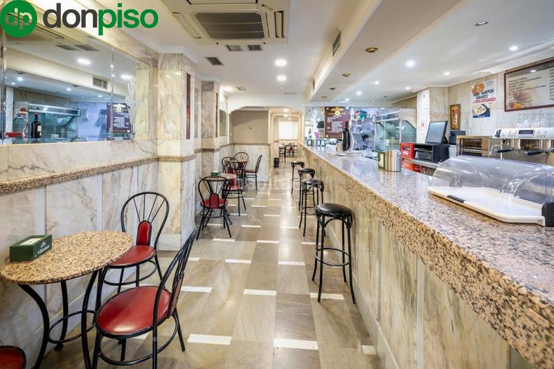 Foto 46c3d32b-0810-4d6f-a84b-f01317359bd5. Local commercial dans avenida avenida de madrid 21 dans Granada