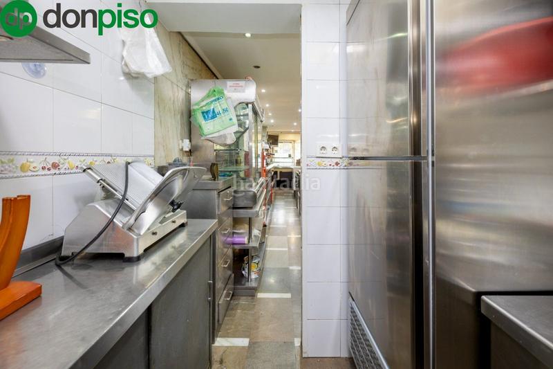 Foto 797238b8-3620-4066-afd3-5b5d9feb6d48. Local commercial dans avenida avenida de madrid 21 dans Granada