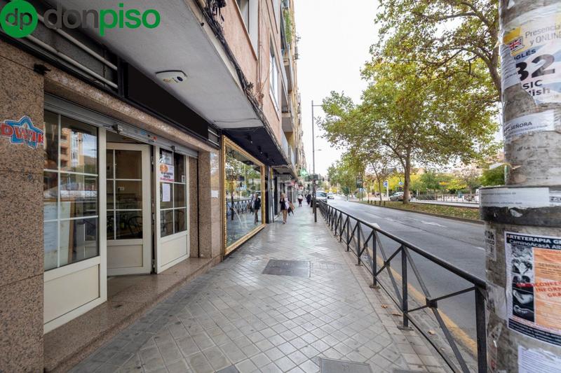 Foto 95ce823e-510d-4873-984f-8955652cdc71. Local commercial dans avenida avenida de madrid 21 dans Granada