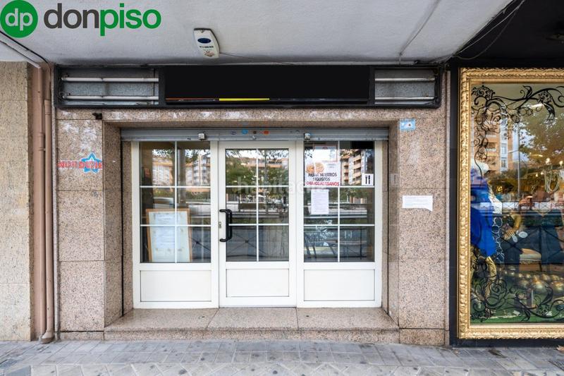 Foto 9e19666e-805f-442f-b051-0a581de7cdb6. Local commercial dans avenida avenida de madrid 21 dans Granada
