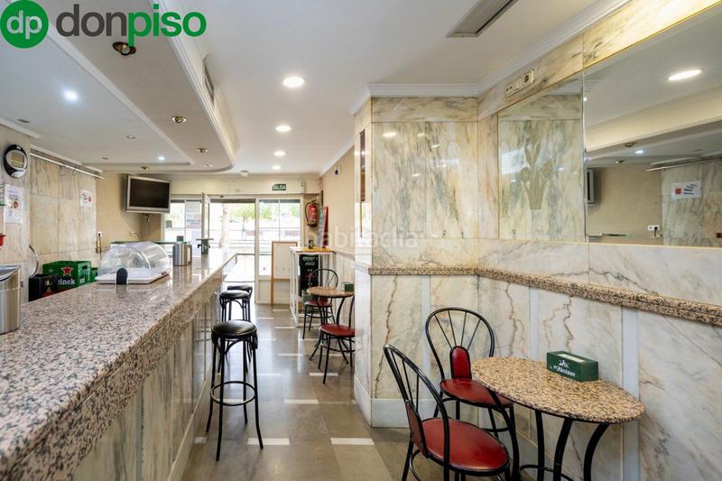 Foto b9a60701-7bae-49ae-b2ba-84f13d873b1e. Local commercial dans avenida avenida de madrid 21 dans Granada