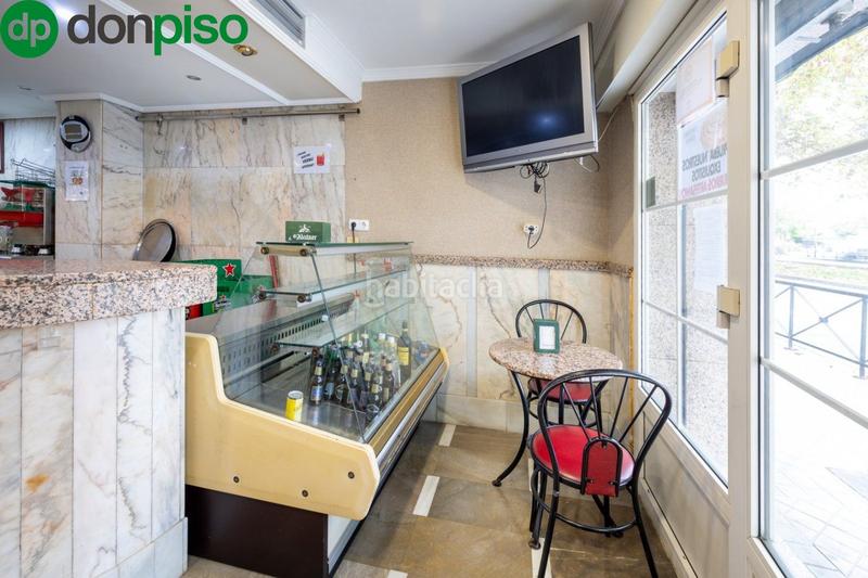 Foto bc7d94fd-3ca0-4aa9-8a4b-6faeb3404caa. Local commercial dans avenida avenida de madrid 21 dans Granada