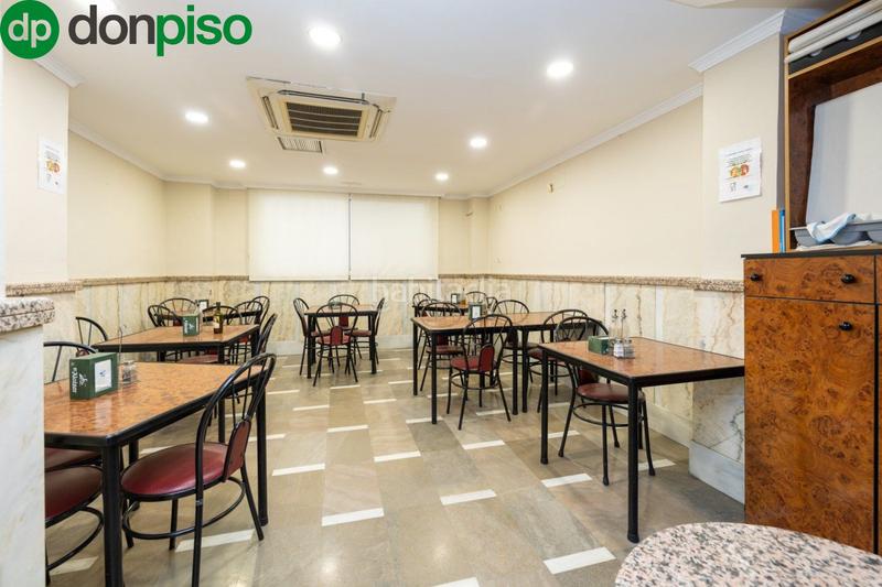 Foto ce6ac89e-67c6-46ca-aae4-7211e0154999. Local commercial dans avenida avenida de madrid 21 dans Granada