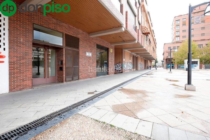 Foto 4916b31f-0191-4122-975e-2763af86b53e. Local commercial dans Plaza de Toros Granada