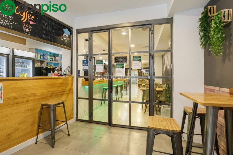 Foto 35492baa-75d0-4f60-b22f-486123d4ae1f. Local commercial dans Centro - Sagrario Granada