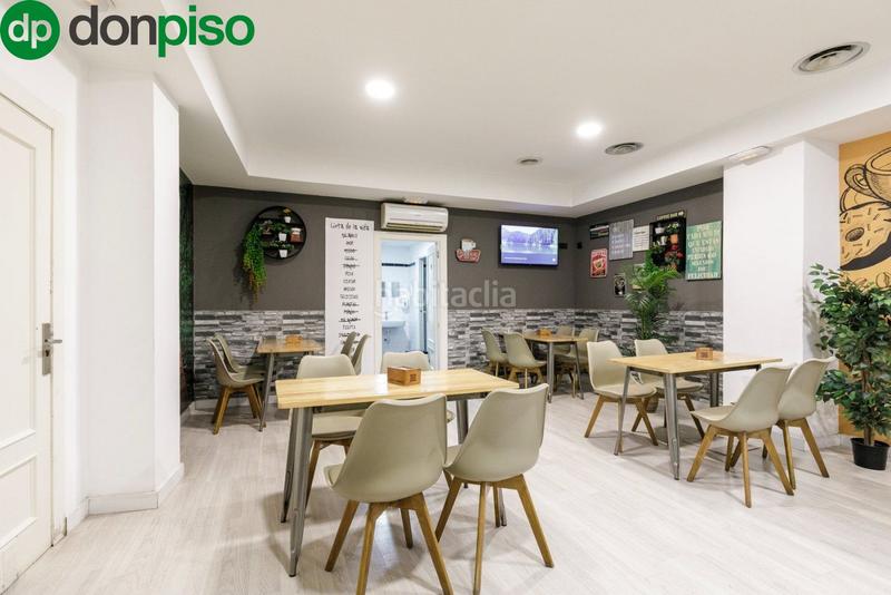 Foto 6aea0fe2-9dd4-465e-a865-e8213717d2fe. Local commercial dans Centro - Sagrario Granada