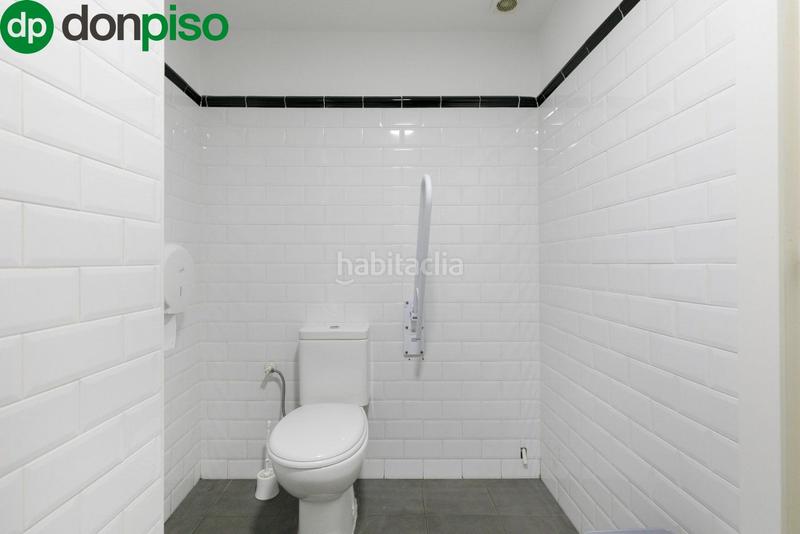 Foto c056d6d6-97d2-4f0c-b775-1f42c8b27a20. Local commercial dans Centro - Sagrario Granada