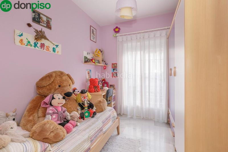 Foto 28215411-5b35-4458-b8f0-f6506e88da99. Haus mit heizung parking in Barrio de Zaidín Granada