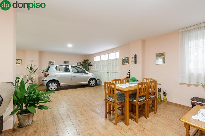 Foto 55d2b69e-982d-4724-a84f-4a5f43932198. Haus mit heizung parking in Barrio de Zaidín Granada