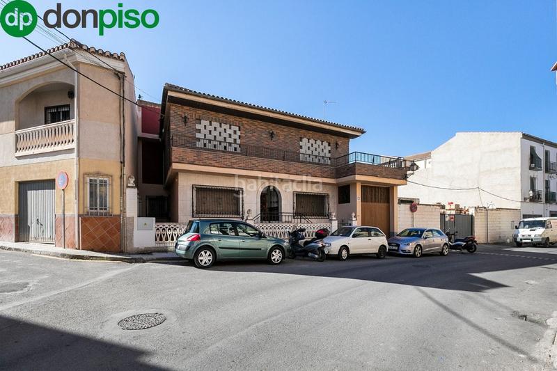 Foto 8304bb8f-c730-4480-b73b-3064cf63cebc. Masía chalet con piscina y terreno en el centro de las gabias en Gabias (Las)