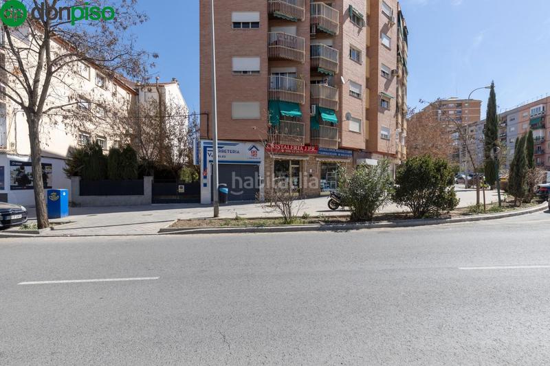 Foto 1fdb52b3-e39d-44dd-8362-febef2f3f10b. Local comercial  listo para entrar en los vergeles en Granada
