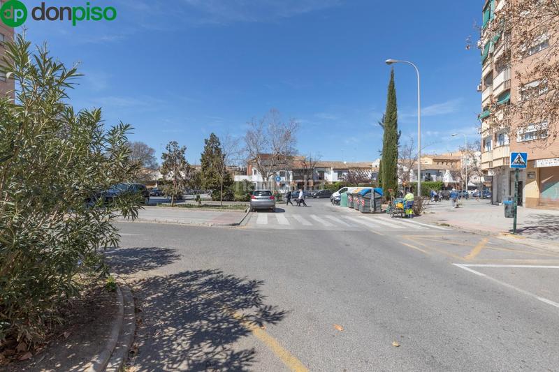 Foto 5d71b018-67f9-432a-bc18-6a5d592294eb. Local comercial  listo para entrar en los vergeles en Granada