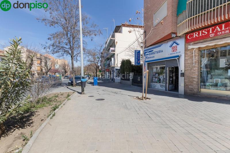 Foto bf26a009-dbb2-4112-9dea-f8bf5be4353a. Local comercial  listo para entrar en los vergeles en Granada