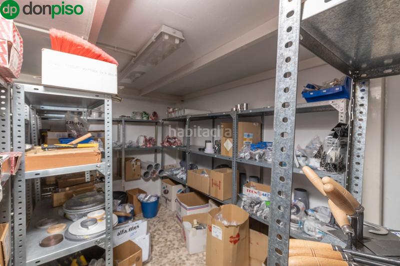Foto edaccc9d-664f-4c98-86f8-51a2448812b3. Local comercial  listo para entrar en los vergeles en Granada