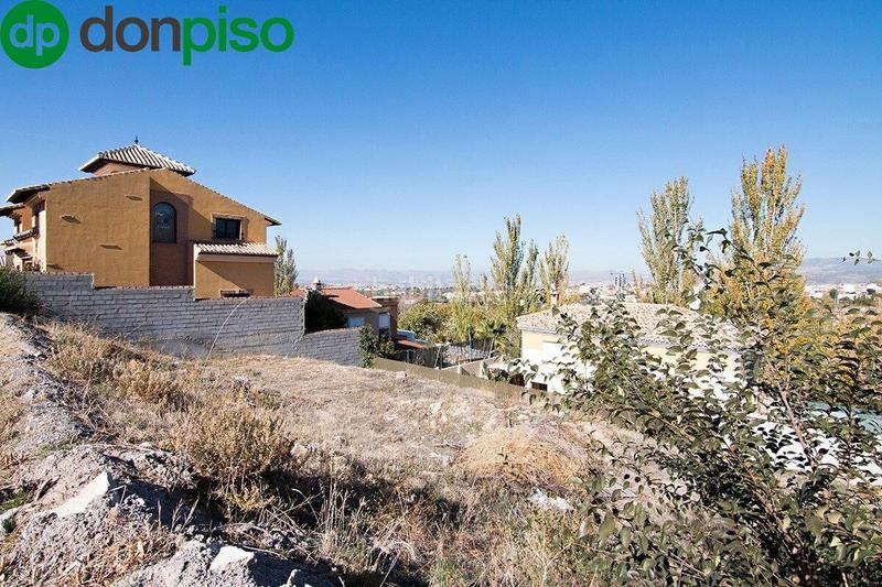 Foto 921a76a4-a635-4450-bd56-c7759394f447. Terrain résidentiel dans Gójar