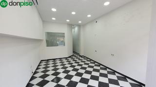 Location Local commercial  Carretera de malaga. Se alquila local en perfecto estado para montar tu negocio en ma