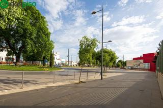 Terreny residencial a Calle nelson mandela 12. Solar junto a fernando de los rios. armilla. terciario oficina,