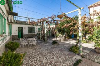 Casa  Calle leones. Gran oportunidad para invertir en el centro de albolote!