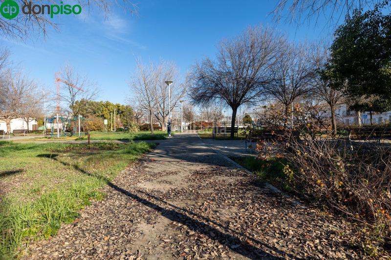 Foto 3ade357b-fab4-4cdb-a66f-8dccf519b7db. Terreny residencial a Bobadilla Granada