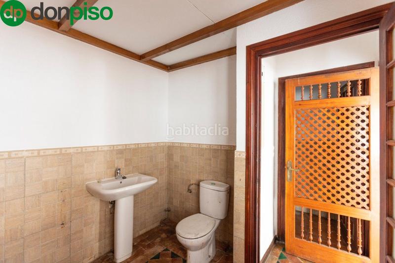 Foto c0f7775e-9177-42f7-a122-a025d435d59e. Locale commerciale con riscaldamento in Almuñecar centro Almuñécar