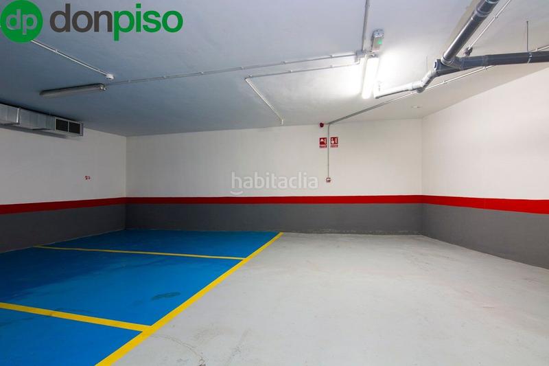 Foto 855a46c3-e540-47eb-8314-347d70511887. Parking voiture dans Camino de Ronda Granada