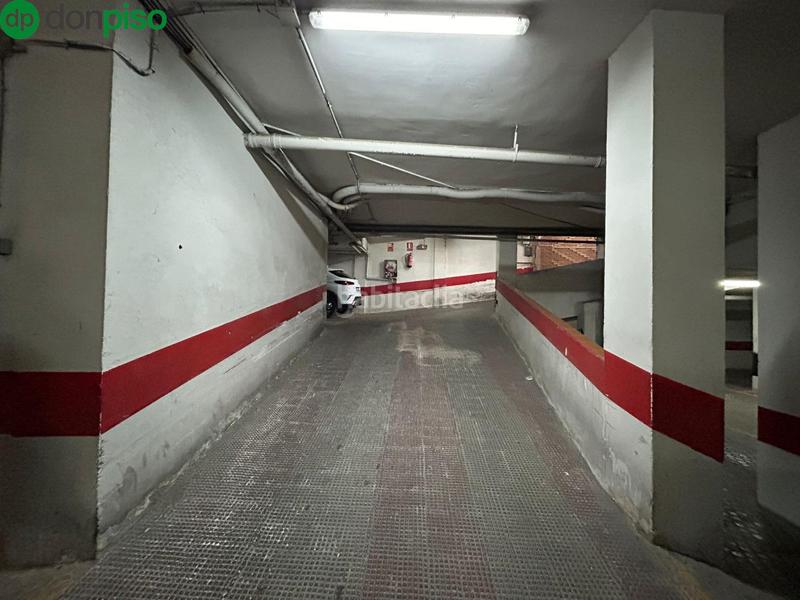 Foto 0fd79a83-194b-4b45-b0d9-4f699cb0b74a. Autoparkplatz in Pajaritos Granada