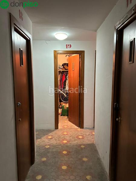 Foto c35bc91c-b2f0-4227-8ac6-8df186c8e966. Autoparkplatz in Pajaritos Granada