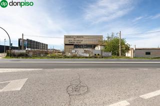 Nave industrial  Calle pinos puente. Se vende espectacular nave industrial en atarfe