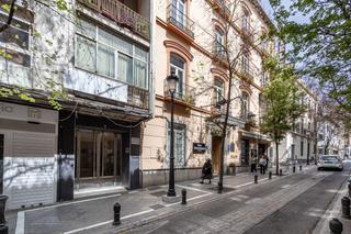 Appartement  Calle tablas. Magnífico piso de 200 m ubicado junto a plaza trinidad ideal par