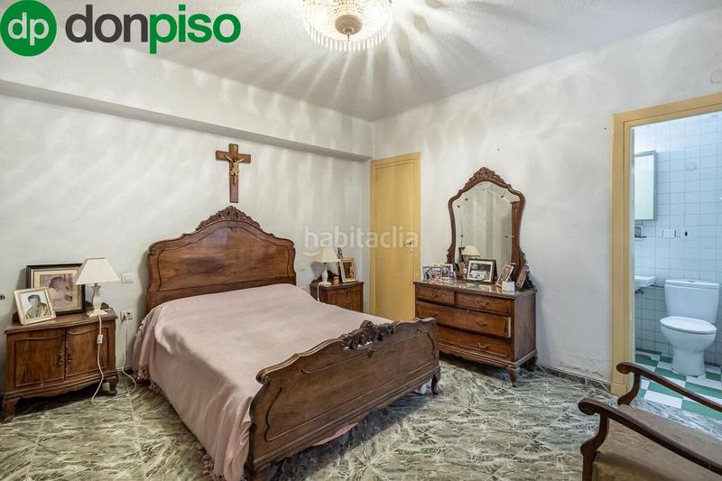 Foto 05875756-8e59-4949-966c-b75090563915. Piso magnífico piso de 200 m ubicado junto a plaza trinidad ideal para vivir o para invertir. en Granada