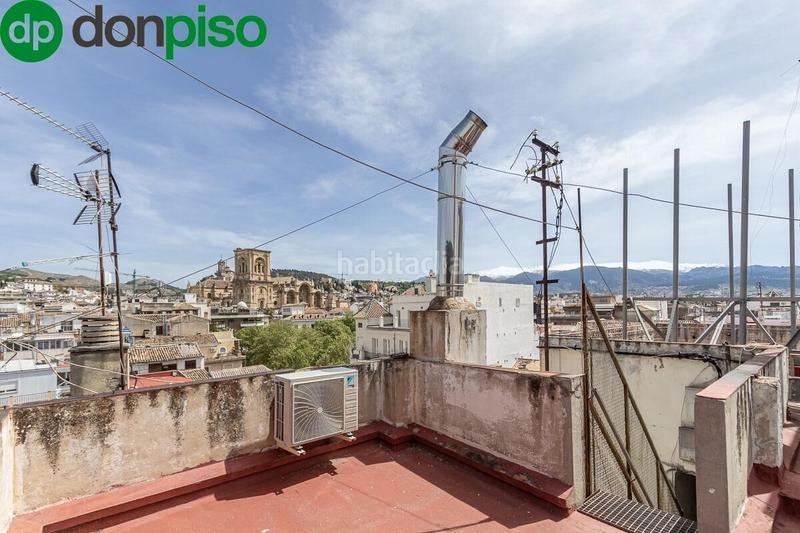 Foto 1c2e3291-ffa3-4210-bc8e-17d6e479328f. Piso magnífico piso de 200 m ubicado junto a plaza trinidad ideal para vivir o para invertir. en Granada