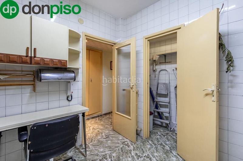 Foto ab1ea995-98a6-4f7d-aa6a-bb6845206dfb. Piso magnífico piso de 200 m ubicado junto a plaza trinidad ideal para vivir o para invertir. en Granada