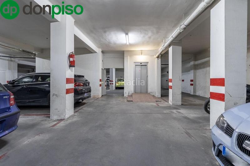 Foto 4db4db54-0690-4fbb-9090-699a8d38b18c. Parking voiture dans Camino de Ronda Granada