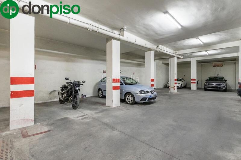 Foto 78a9f708-e488-4a9b-8874-4b863d56ff77. Parking voiture dans Camino de Ronda Granada