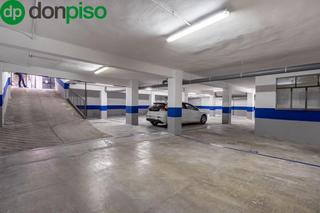 Aparcament cotxe  Calle almona de san juan de dios. Parking de 30 plazas en pleno centro de granada