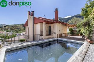 Xalet  Calle brasil. Chalet en pinos genil
