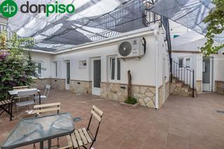 Casa  Plaza obispo reyes. Casa turística con alta rentabilidad asegurada en la zubia.