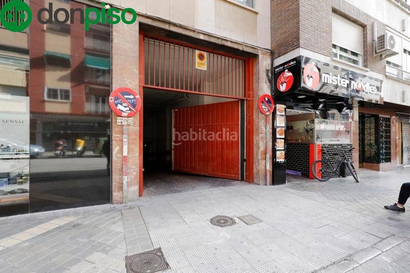 Foto 3a270cb3-95c1-4e30-b656-6a131d88b3ed. Posto auto in calle emperatriz eugenia 5 in Camino de Ronda Granada