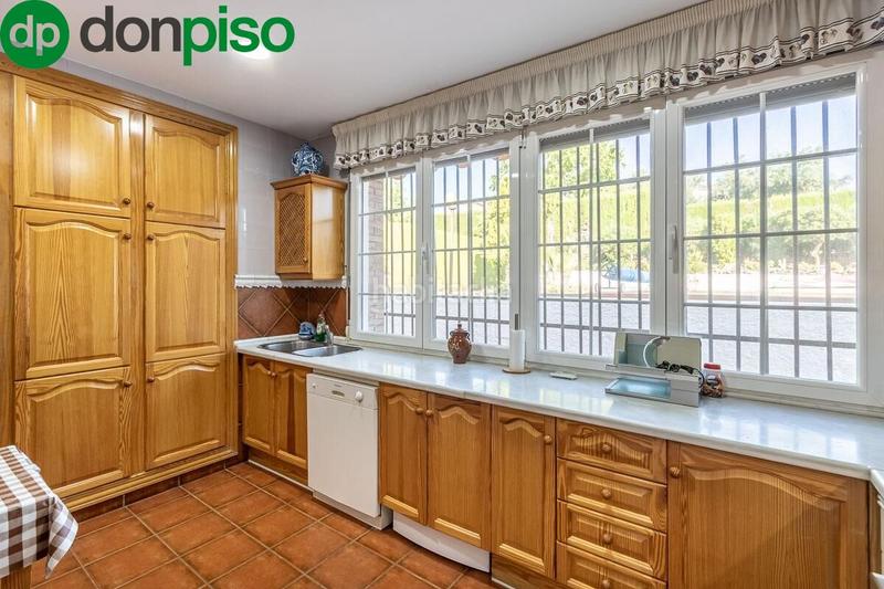 Foto ee7c00a8-73f2-4754-9c13-7d2f6a638d29. Haus mit pool in La Zubia Ciudad Zubia (La)