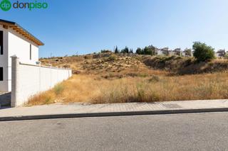 Terreny residencial a Calle puntal de las siete lagunas 37. Se vende un solar en urb.cañadas del parque, dilar