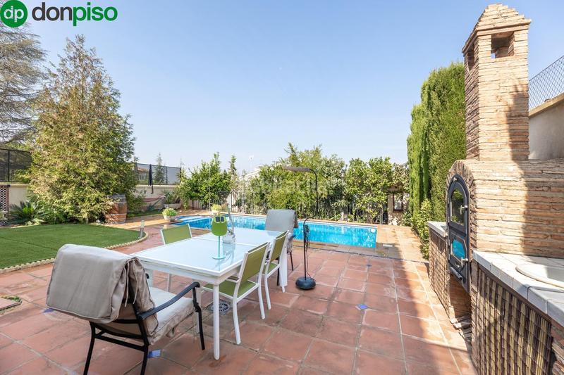 Foto 05dce8a1-b6d2-41d5-b08e-7a2c105e01ab. Chalet  independiente en el barrio para entrar a vivir! en Monachil