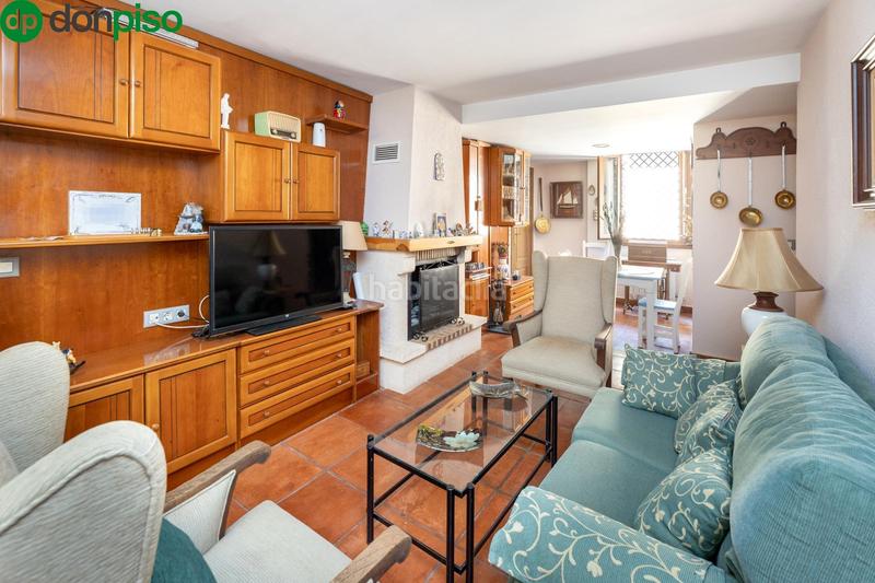 Foto 25b4dc73-da51-49a0-bd97-90123d12f342. Chalet  independiente en el barrio para entrar a vivir! en Monachil