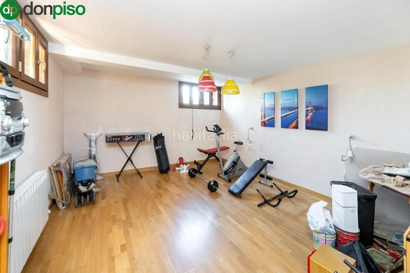 Foto b595e79c-3a42-4639-988e-599d62dcdb8b. Chalet  independiente en el barrio para entrar a vivir! en Monachil