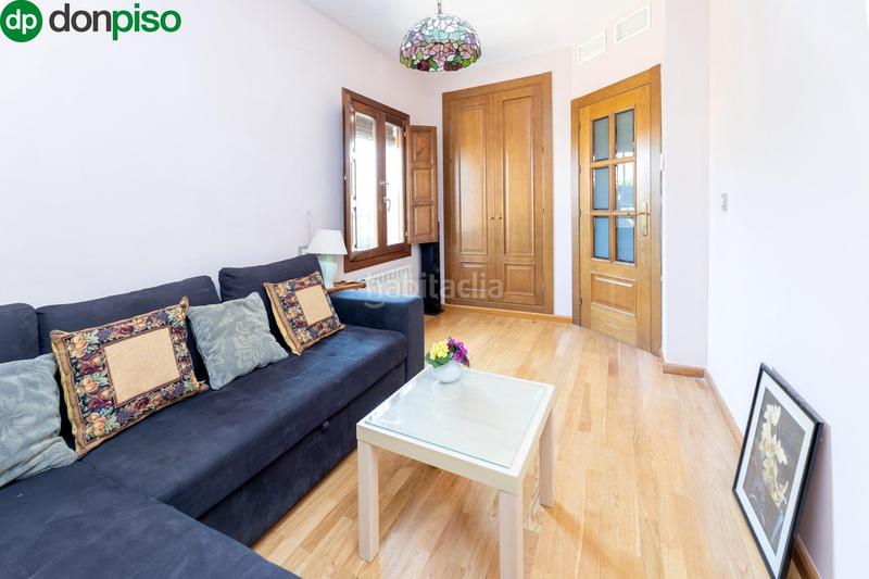 Foto cd215e16-5dfb-434e-8f91-0dabb01a55e9. Chalet  independiente en el barrio para entrar a vivir! en Monachil