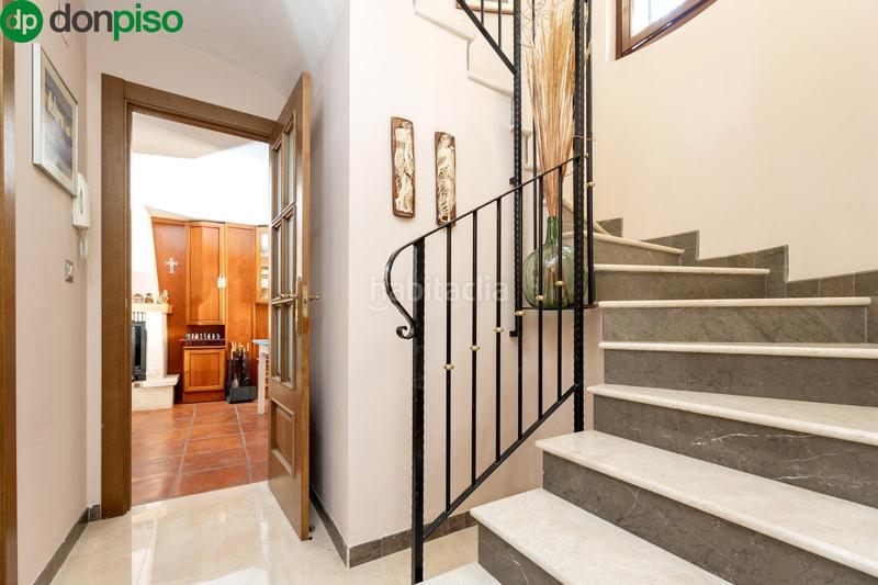 Foto fdbd0b0b-11c9-4cc1-bc55-1064d7572511. Chalet  independiente en el barrio para entrar a vivir! en Monachil