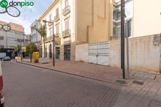 Terreny residencial  Plaza javier burgos. Solar en venta en el centro de motril
